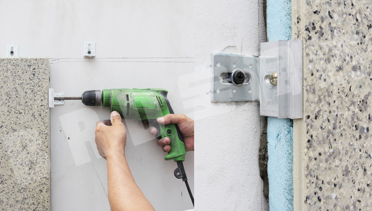 寶潤達(dá)一體板施工步驟-粘貼錨固 寶潤達(dá)保溫一體板施工步驟-粘貼錨固