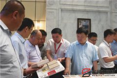 寶豐縣縣委書(shū)記、縣長(zhǎng)許紅兵率考察團(tuán)蒞臨寶潤(rùn)達(dá)參觀調(diào)研